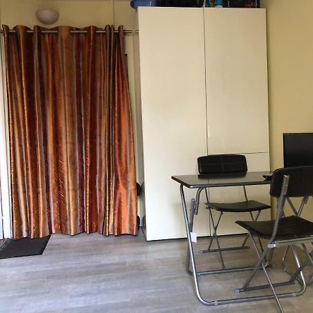 23 Rue De La Chapelle Apartment Paris Luaran gambar