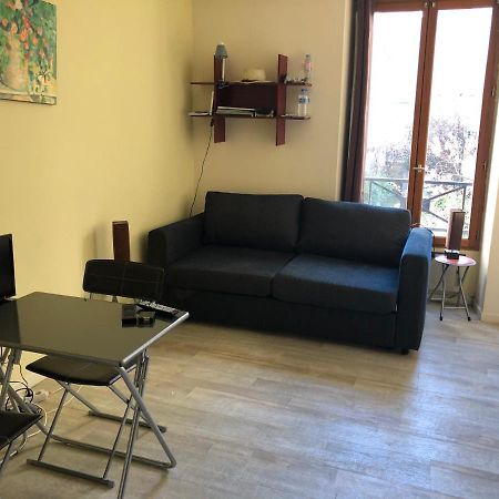 23 Rue De La Chapelle Apartment Paris Luaran gambar