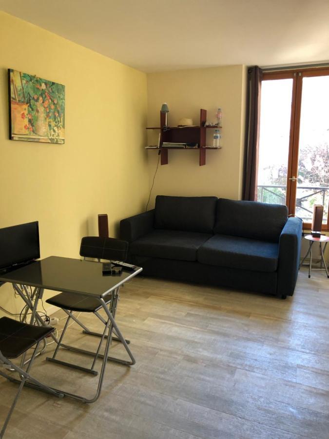 23 Rue De La Chapelle Apartment Paris Luaran gambar